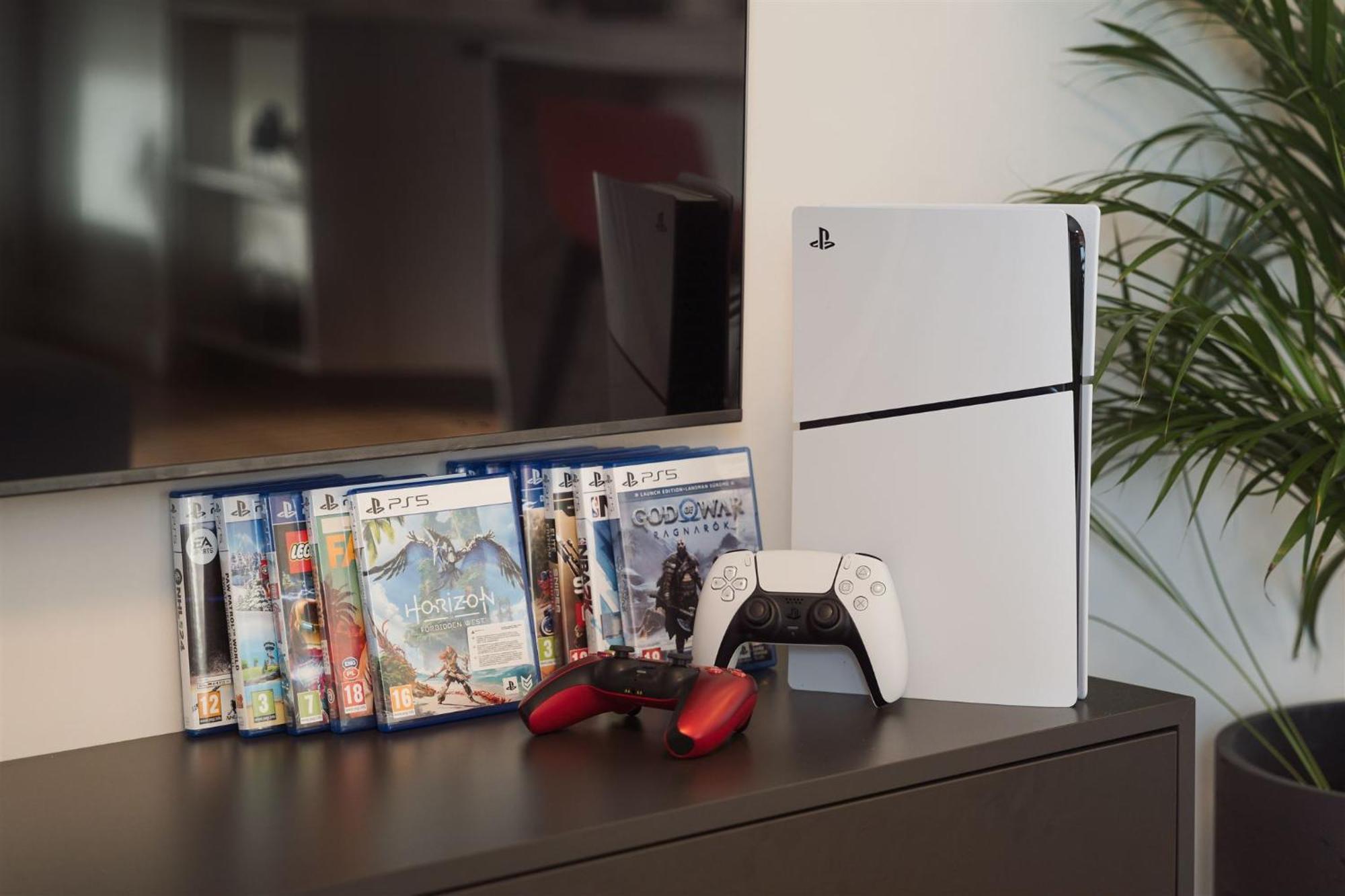 Luxury Sunny Home - Garage Parking, Metro, Balcony, Ps5 With Games Praga Exterior foto